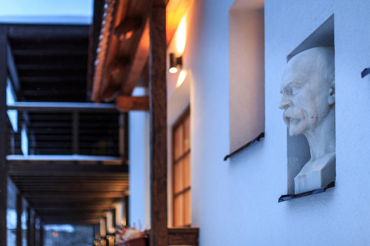 Hotel A Restaurace U Vychopnu Vsetín Exteriör bild